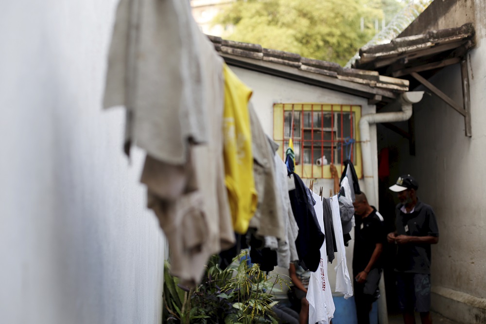 Projeto transforma igrejas abandonadas em abrigo e apoio para moradores de rua