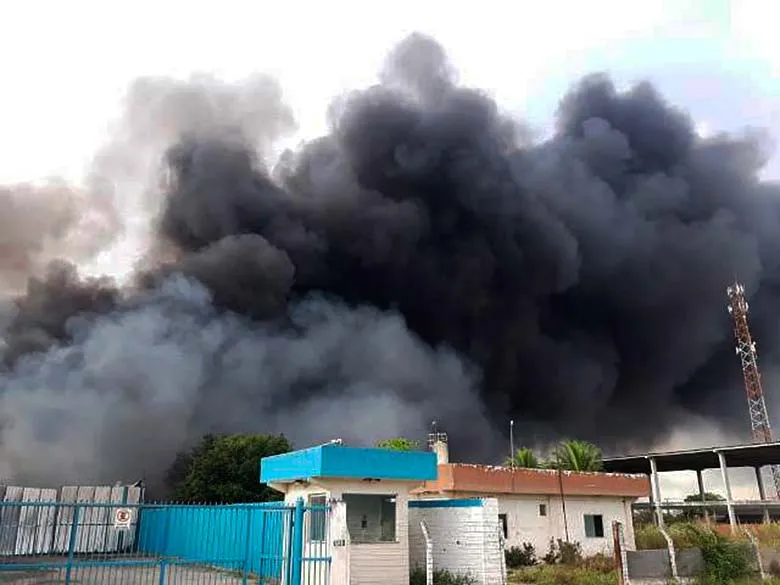 Fogo começou na madrugada desta sexta-feira, 26