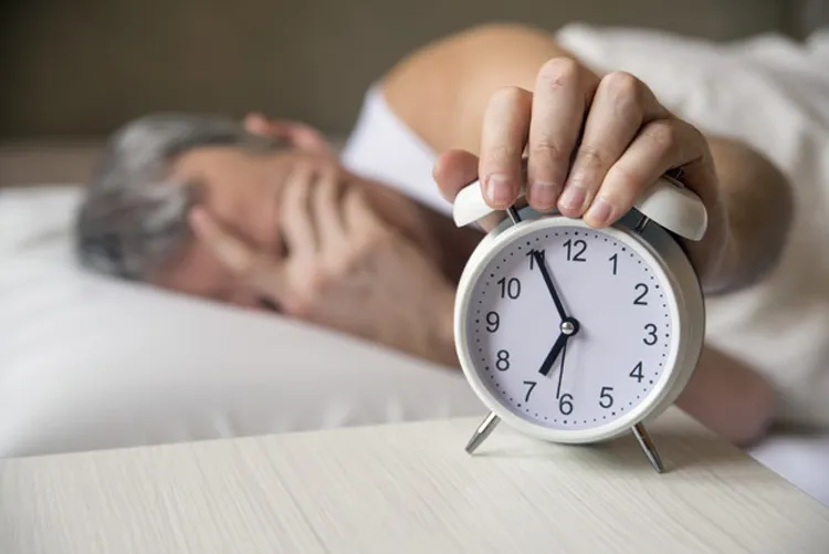 Horário de celulares e computadores adiantados em uma hora neste domingo