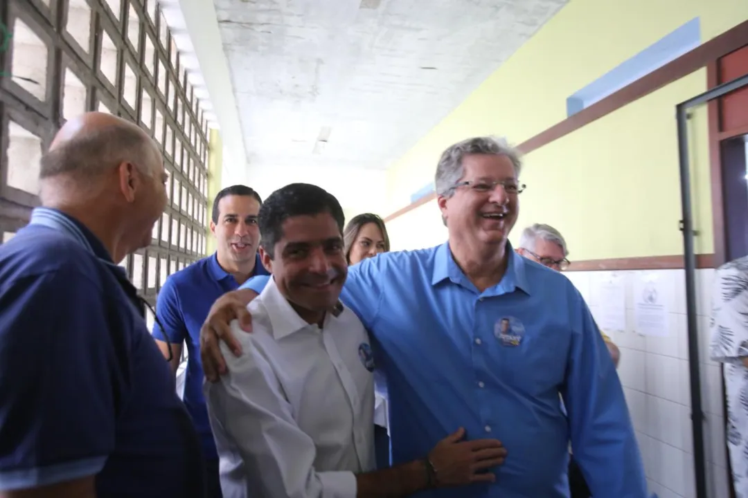 Candidato ao Senado ao lado do prefeito de Salvador ACM Neto