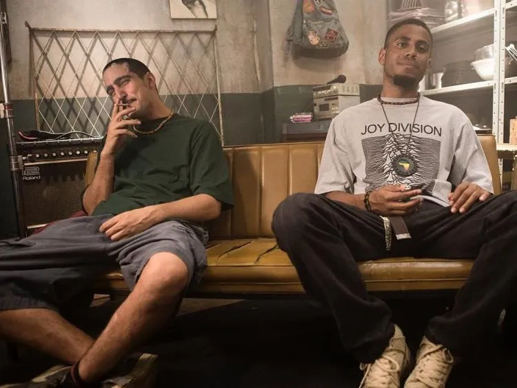 O filme narra o surgimento da amizade entre Marcelo D2 e Skunk e a tragetória da banda Planet Hemp