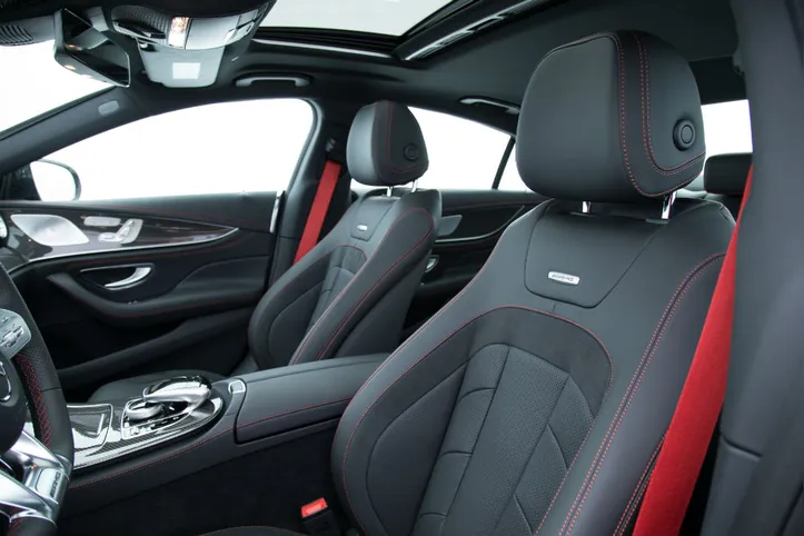 Imagem ilustrativa da imagem Novo CLS 53 AMG volta aos seis cilindros com alta tecnologia