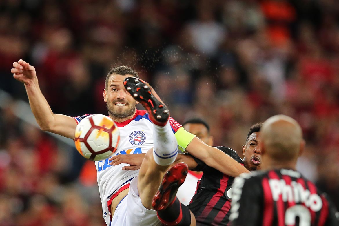 Bahia devolve 1 a 0 no Atlético-PR, mas perde nos pênaltis e dá adeus à Sul-Americana