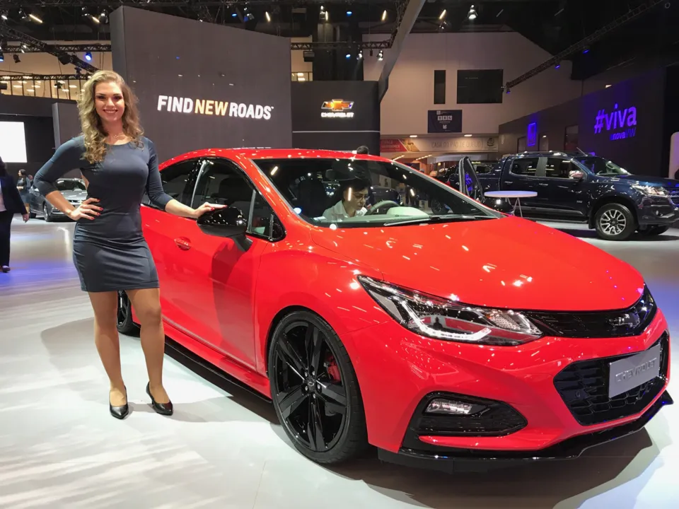 A GM apostou em modelos de nicho e na própria história para rechear o estande do Salão do Automóvel
