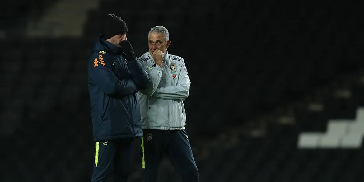 O treinador fez mistério e não revelou os titulares para o amistoso desta terça-feira, 20