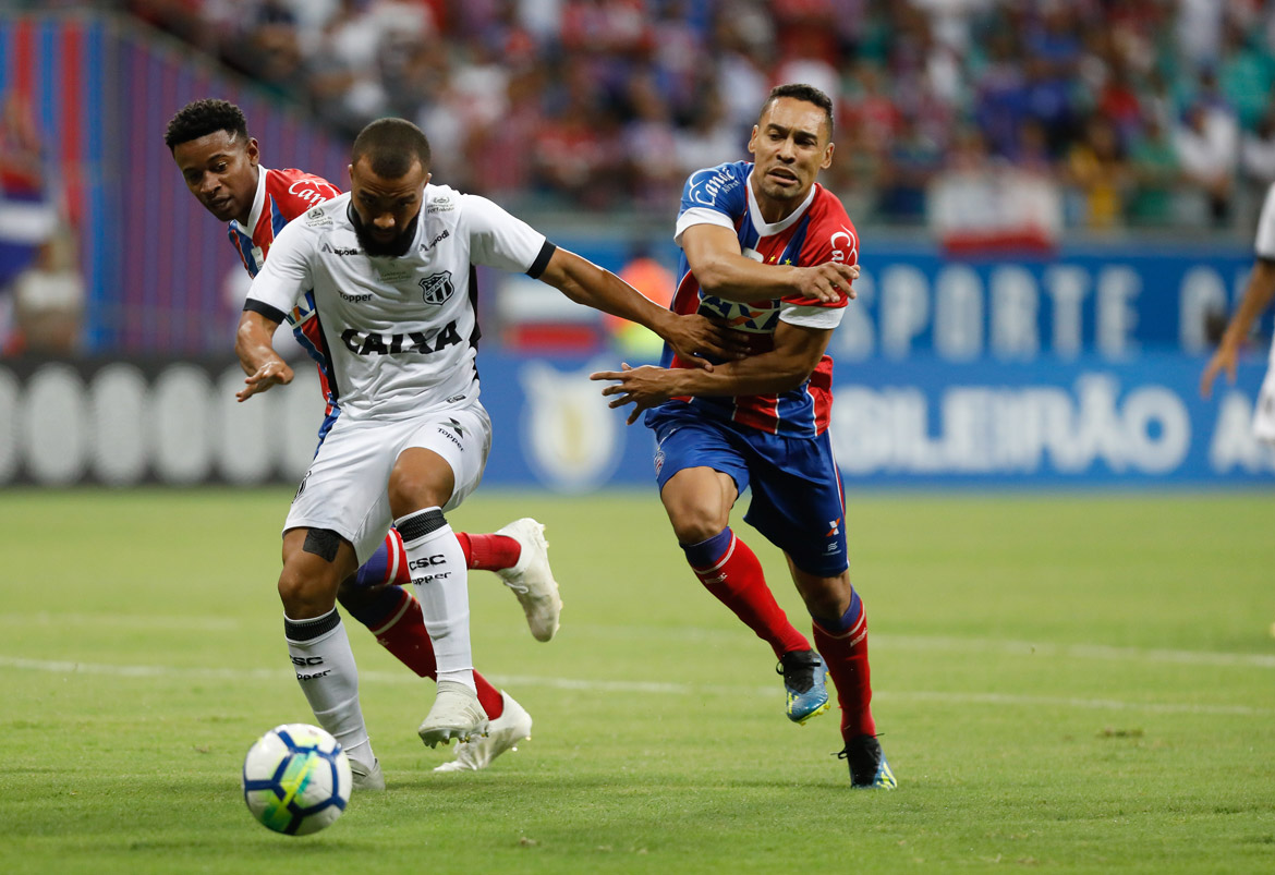 Com golaço no fim, Bahia bate Ceará de virada e mantém sonho da Libertadores