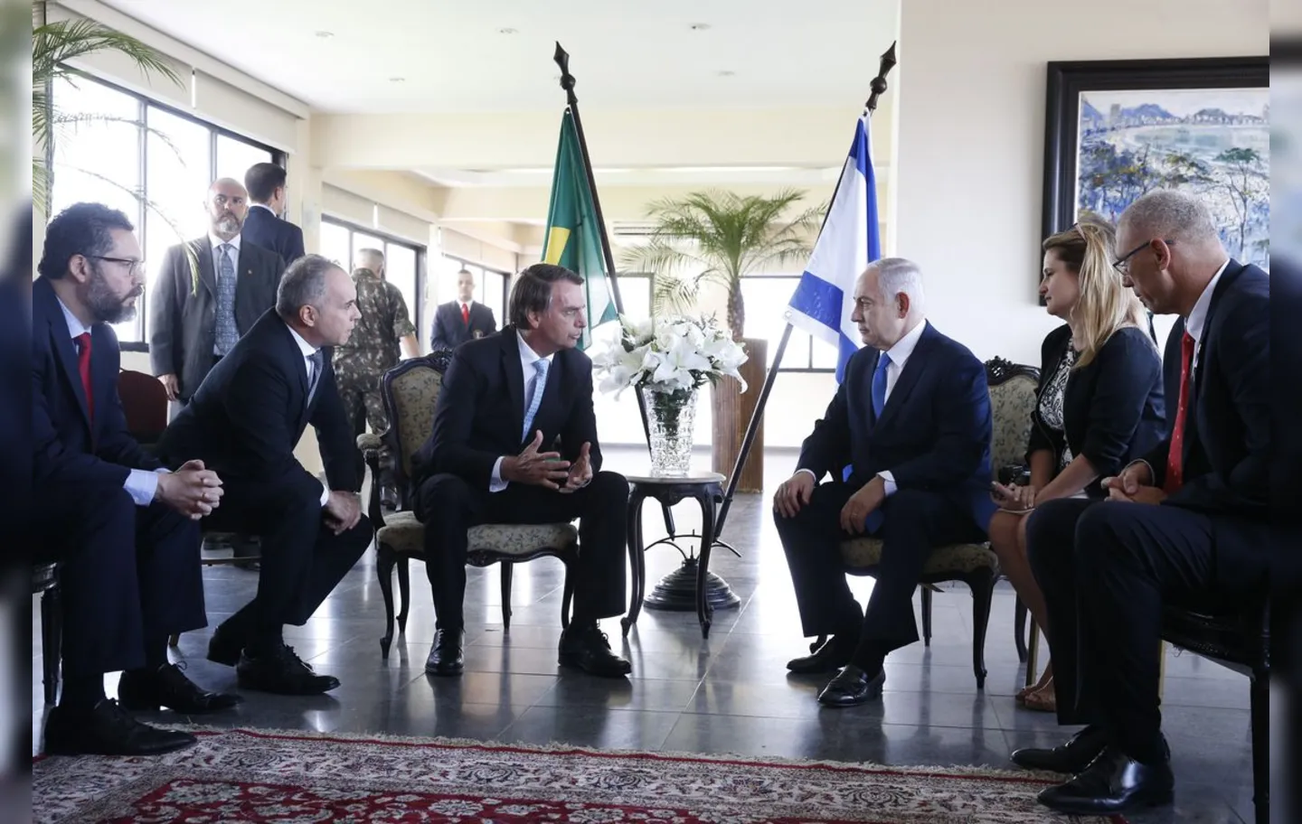 O primeiro-ministro veio ao Brasil para a posse do presidente eleito, na próxima terça, 1º