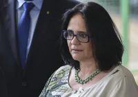 Damares Alves diz ter sido violentada por pastores quando criança