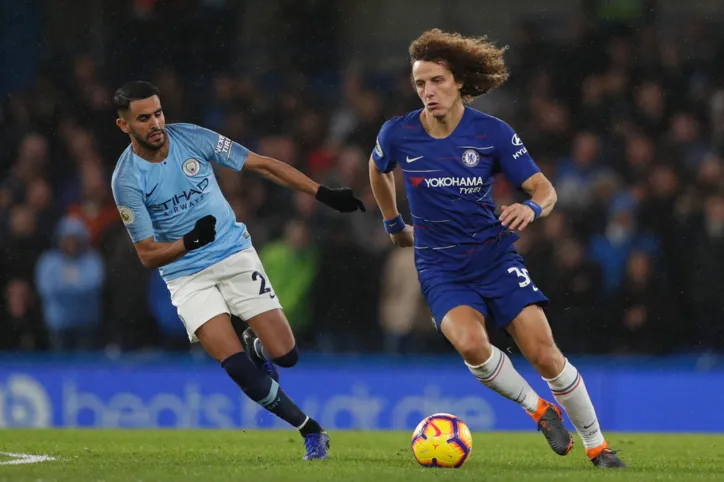 Chelse usou um meio-termo, graças à capacidade técnica de um zagueiro, David Luiz