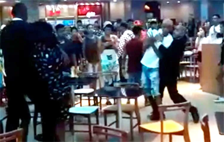 Tumulto foi controlado pelos seguranças do estabelecimento