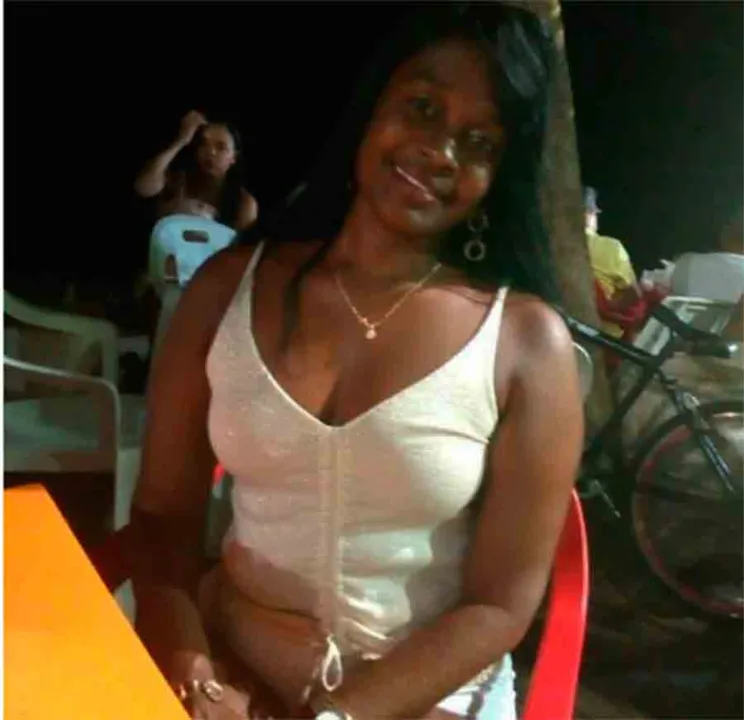 A baiana de acarajé morreu após receber três tiros do ex-marido