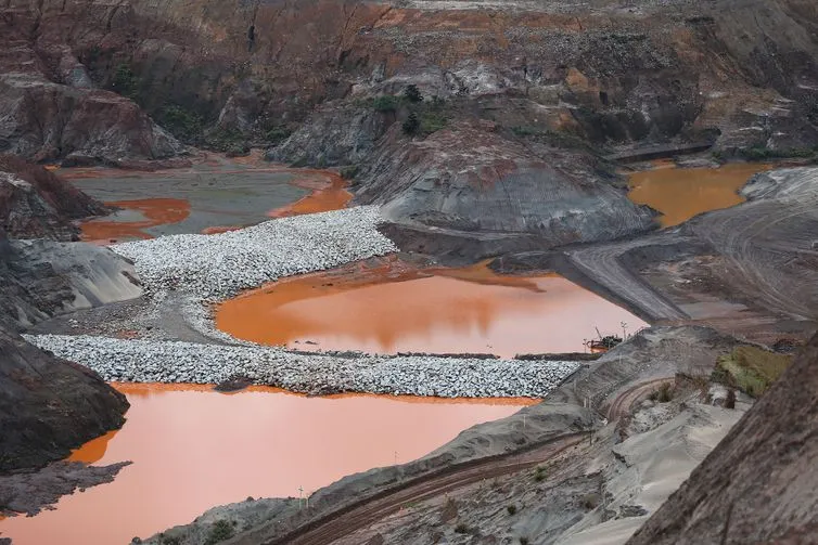 Rompimento da barragem do Fundão, em Mariana, provocou outra tragédia ambiental em 2015