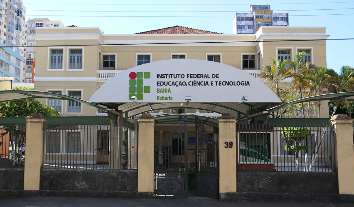 Instituição oferece vagas em 38 cursos, distribuídos em 15 campi do estado
