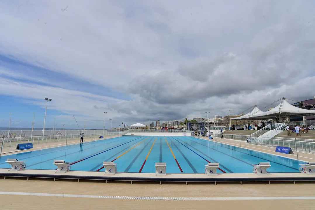 Aulas para iniciantes serão realizadas na piscina semiolímpica
