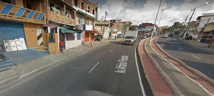 A manifestação acontece na av Afrânio Peixoto sentido bairro Calçada