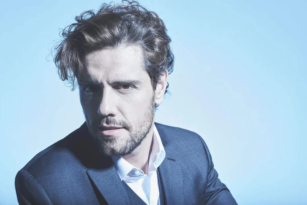 O show também poderá ser conferido no sábado, 26, às 21h.