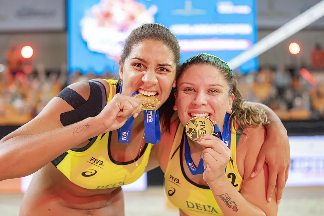 Dupla brasileira derrotou a norte-americana por 2 sets a 0