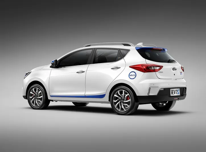 Imagem ilustrativa da imagem JAC Motors começa venda do primeiro chinês elétrico do Brasil