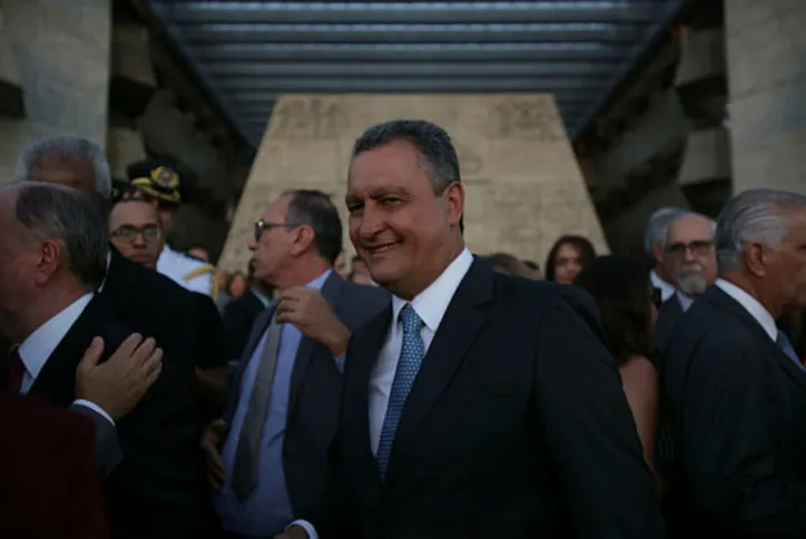 Governador Rui Costa (PT) confirmou publicamente ter almoçado com o presidente do Esporte Clube Bahia, Guilherme Bellintani