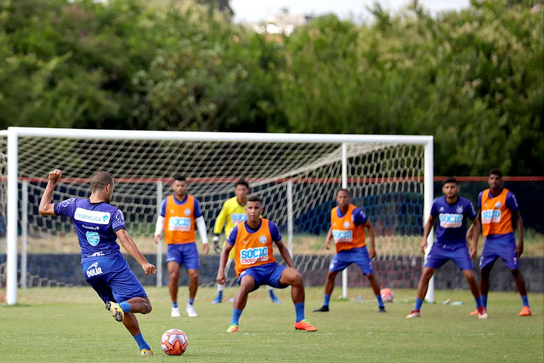 Equipe de Cláudio Prates entra em campo na noite desta quarta-feira, 6, pelo Baianão