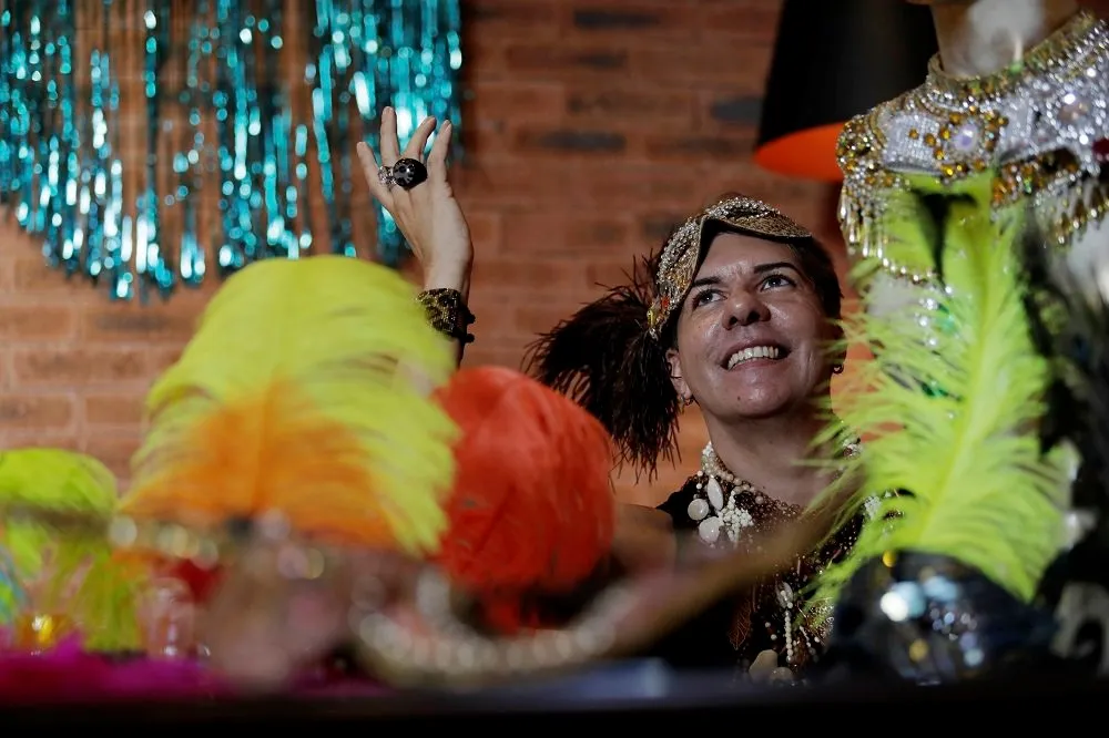 Fábio Sande entrou n'As Muquiranas em 2015, com a fantasia de baiana