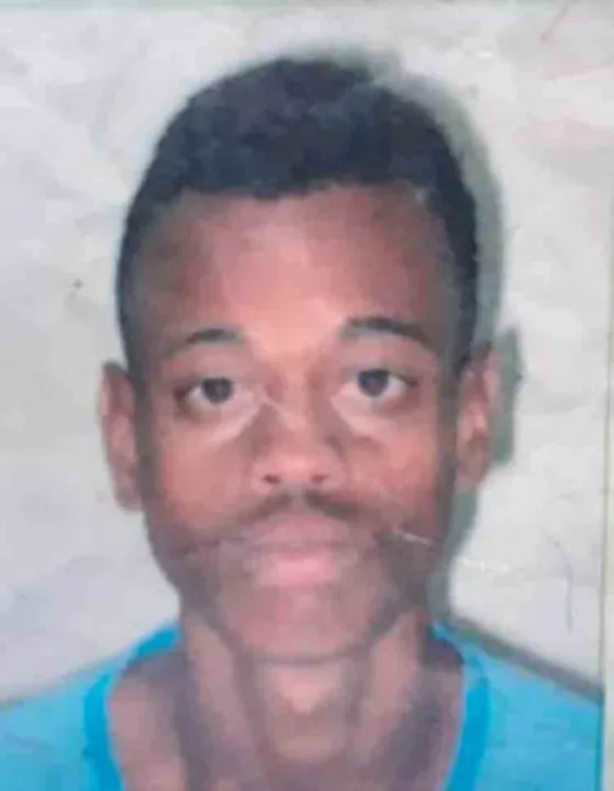 Jadson Nilton foi assassinado em casa na , na Rua Salmo 28, Conjunto Fraternidade, em Feira