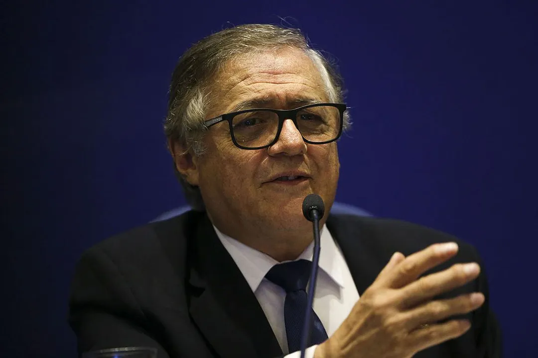 Vélez Rodríguez citou Cazuza ao ser questionado sobre se liberdade não incluiria ensinar marxismo, fascismo e liberalismo