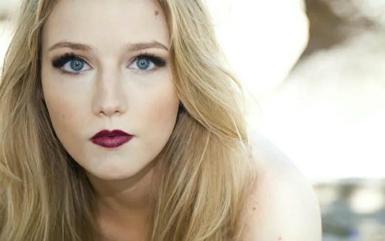 Malu Rodrigues será Wanderléa em cinebiografia de Erasmo Carlos - Imagem