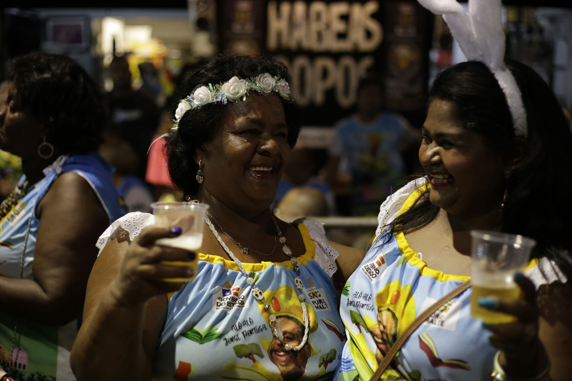 Desfile de fanfarras e charangas marca último esquente do Carnaval de Salvador