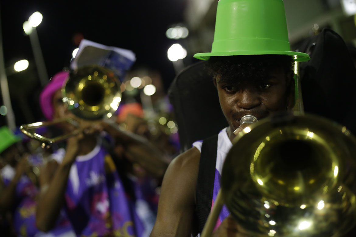 Desfile de fanfarras e charangas marca último esquente do Carnaval de Salvador