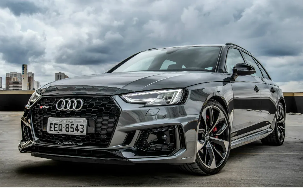 O modelo faz de 0 a 100 km/h em 4,1 segundos – é o mais rápido da família A4