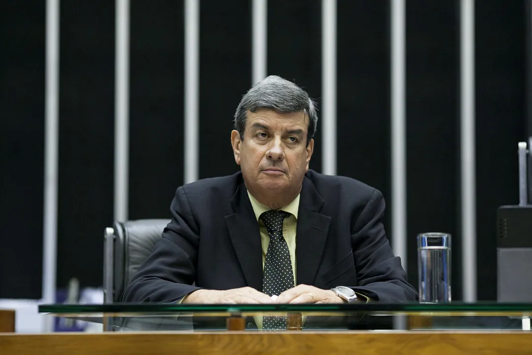 Colbert, agora prefeito, até hoje espera o julgamento