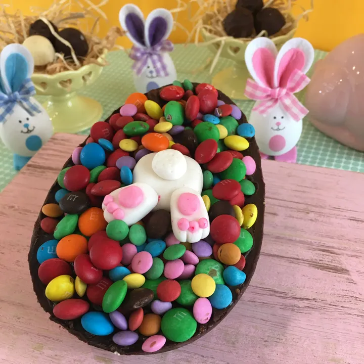 Ovos personalizados são opções diferentes para presentear nesta Páscoa