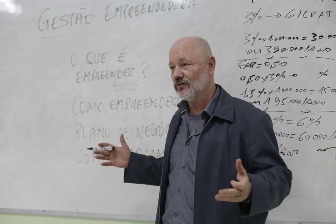 Piotr introduziu a educação empreendedora na Dom Pedro II