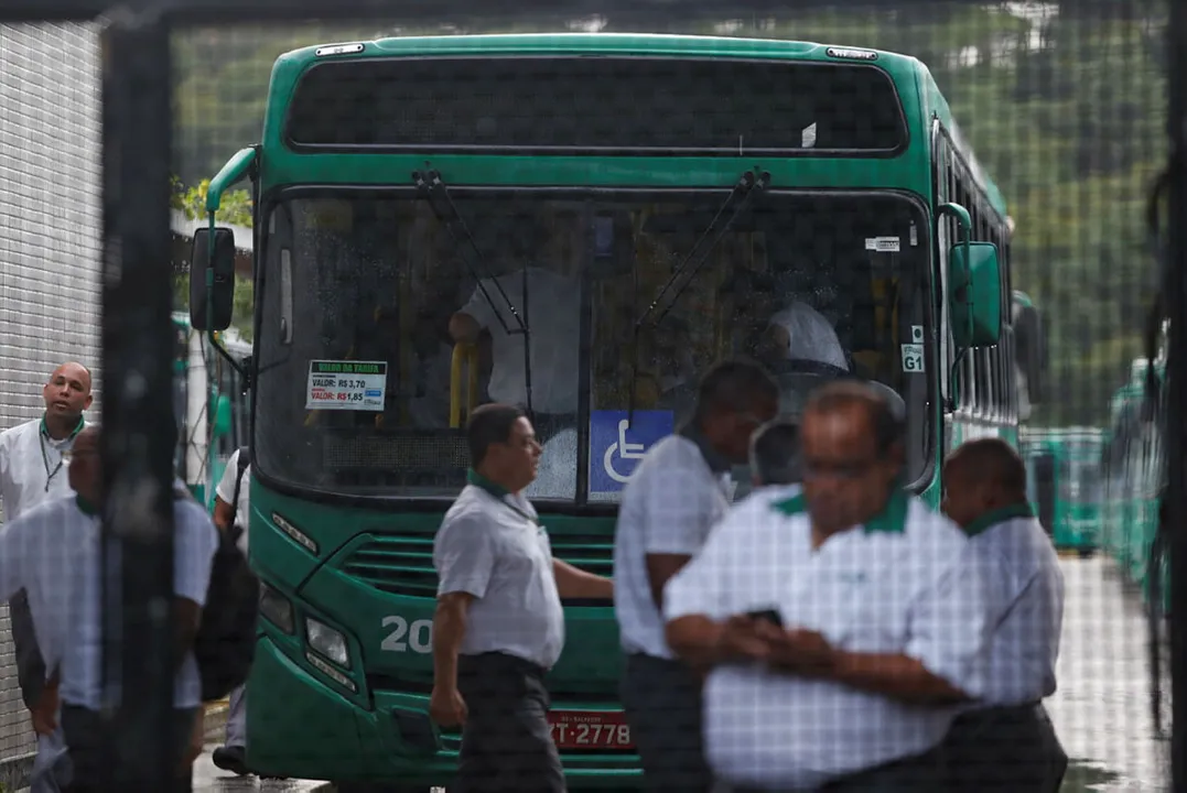 Rodoviários pedem reajuste de 8%, enquanto empresários oferecem 2,7%