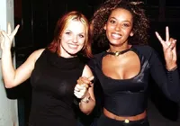 Spice Girls: Geri Halliwell nega relação sexual com Mel B