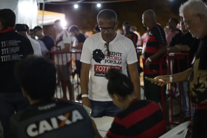 Paulo Carneiro é eleito presidente do Vitória no primeiro turno