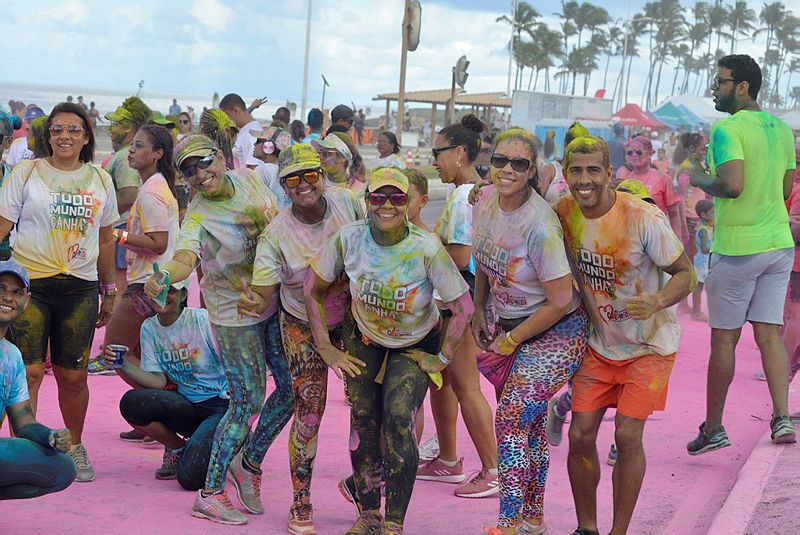 Corrida em prol do Hospital Martagão Gesteira colore as ruas de Salvador