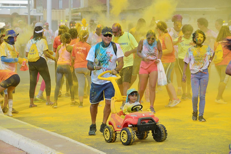 Corrida em prol do Hospital Martagão Gesteira colore as ruas de Salvador
