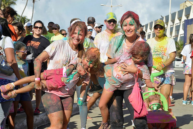 Corrida em prol do Hospital Martagão Gesteira colore as ruas de Salvador