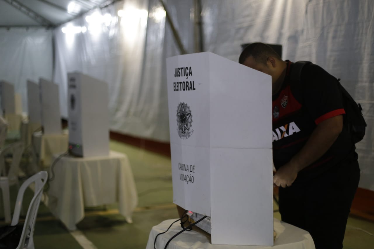 Paulo Carneiro é eleito presidente do Vitória no primeiro turno