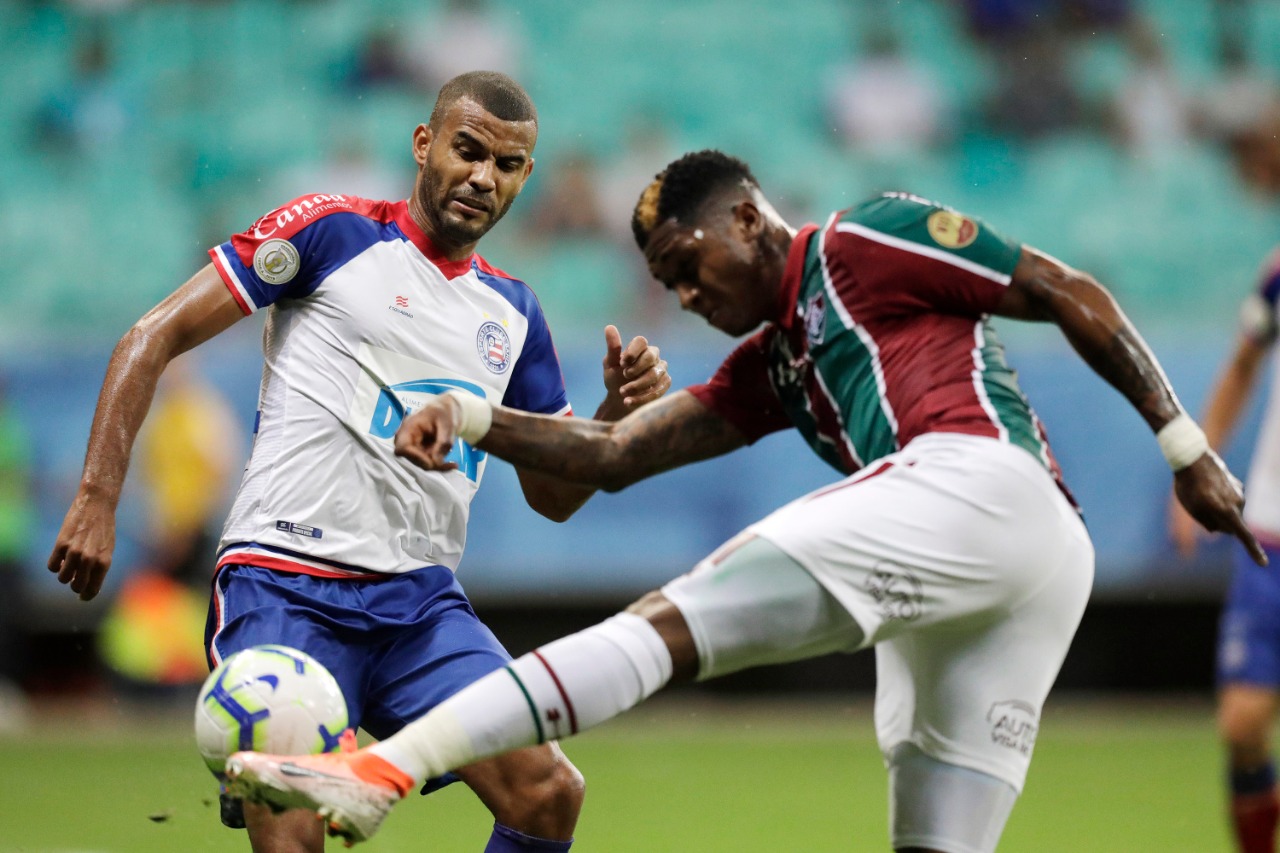 Com dois gols de Gilberto e Artur, Bahia vence o Fluminense na Arena Fonte Nova