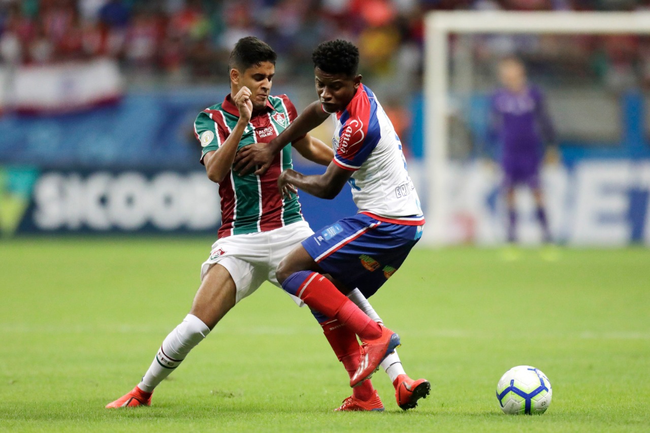 Com dois gols de Gilberto e Artur, Bahia vence o Fluminense na Arena Fonte Nova