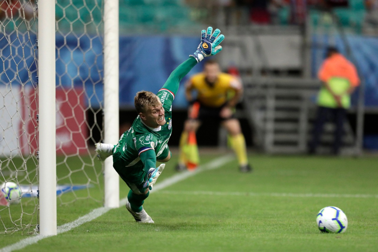 Com dois gols de Gilberto e Artur, Bahia vence o Fluminense na Arena Fonte Nova