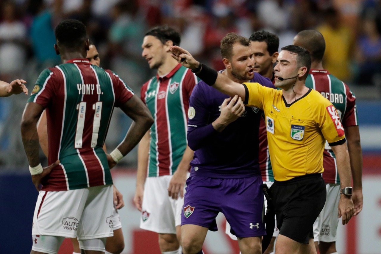 Com dois gols de Gilberto e Artur, Bahia vence o Fluminense na Arena Fonte Nova