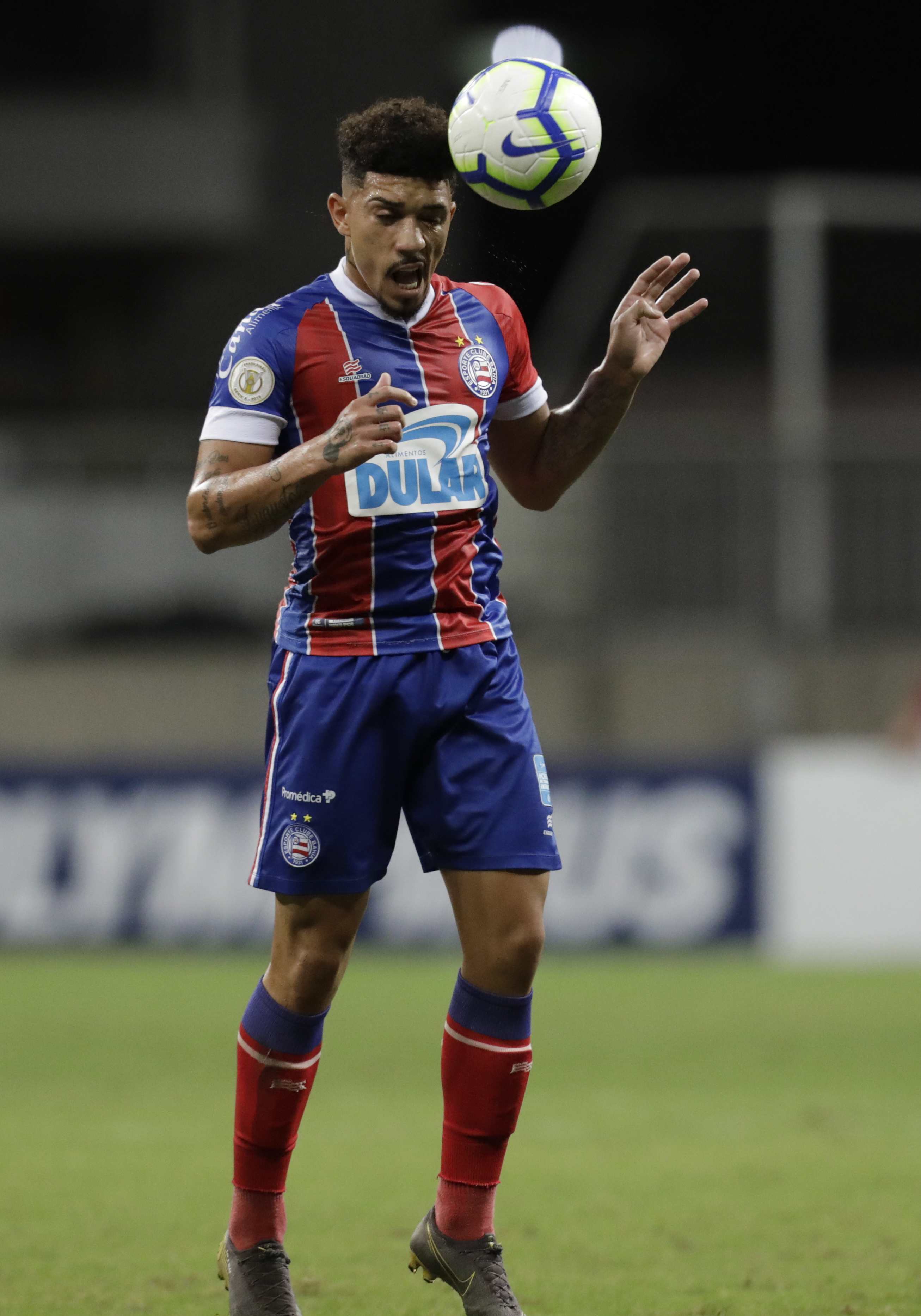Bahia vence Avaí em casa e se reabilita no Brasileirão