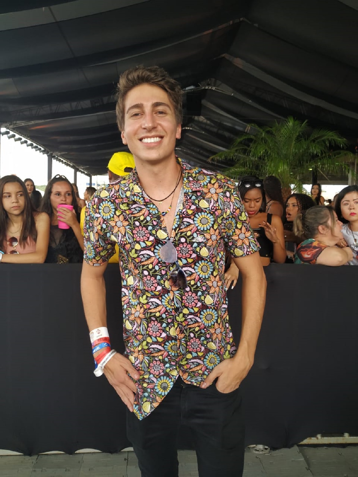 "Eu to meio por fora, sem saber", diz Luan Santana sobre "Juntos e Shallow now"