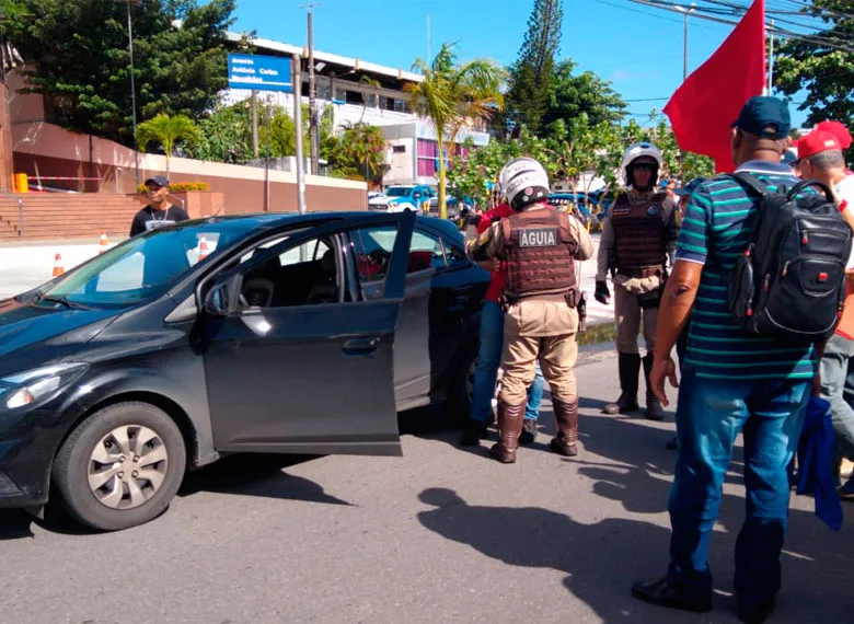 Ainda não se sabe o que teria motivado a tentativa de agressão