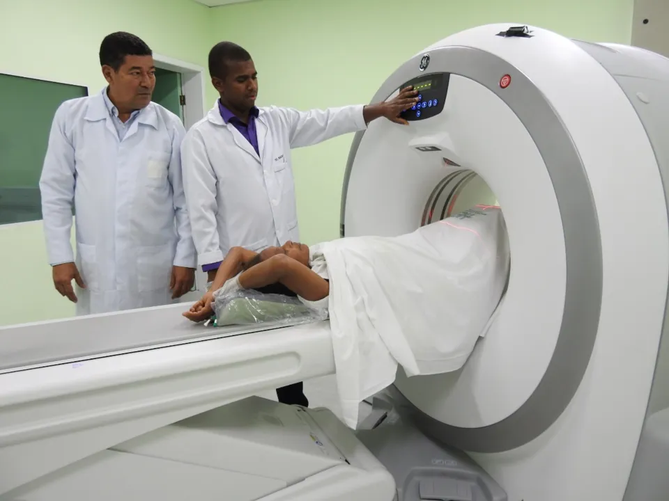 O tomógrafo já opera de segunda a sexta, totalizando oito exames por dia