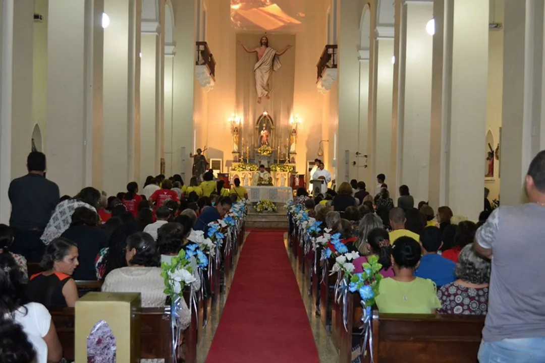 Novena com a comunidade católica da diocese, com representantes das pastorais